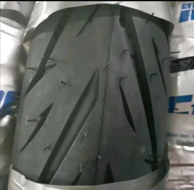 Ban Luar Tubeleess 80 90 17 NR93 IRC