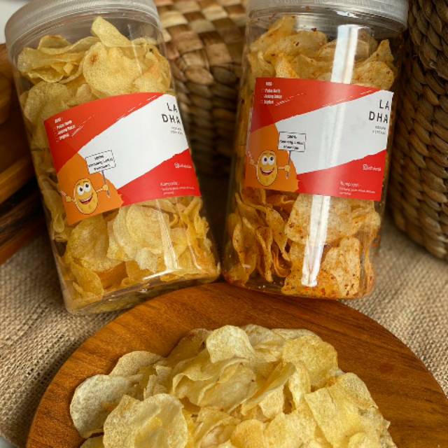 

KERIPIK KENTANG pedas gurih original crunchy