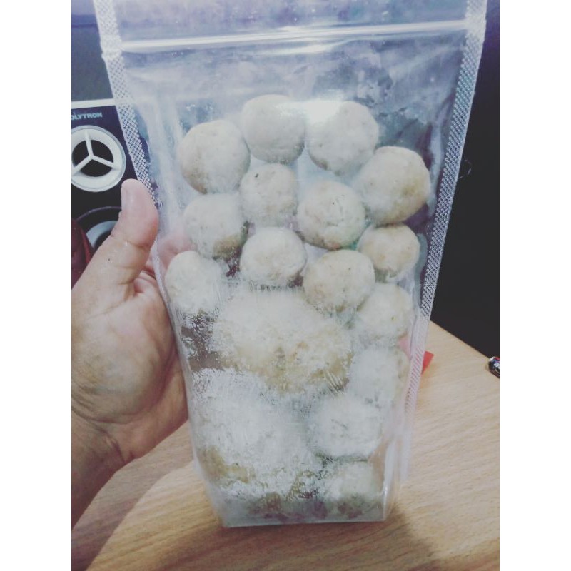 

paket bakso ayam keto isi telur ayam (2 bakso telur, 10 bakso kecil) baso diet debm no tepung