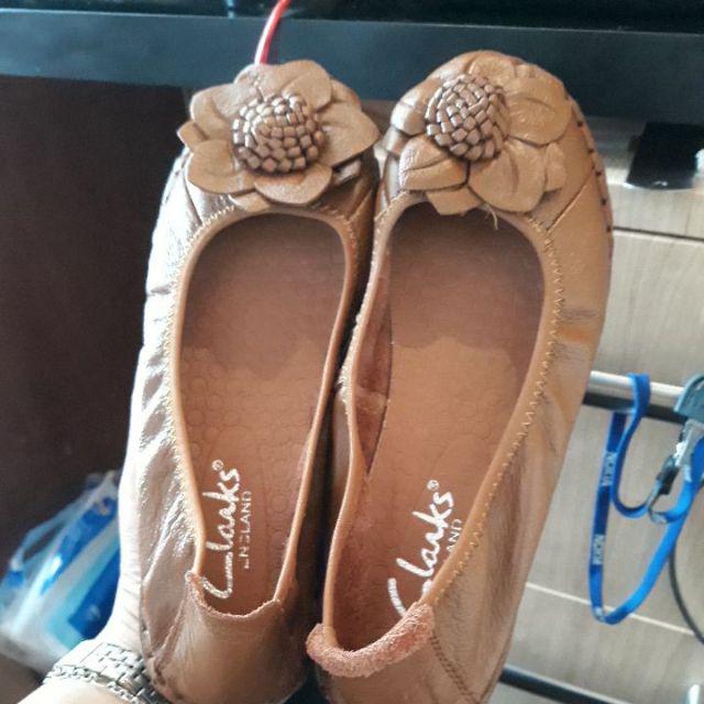 New Sepatu Clarks Wanita  Kulit Asli