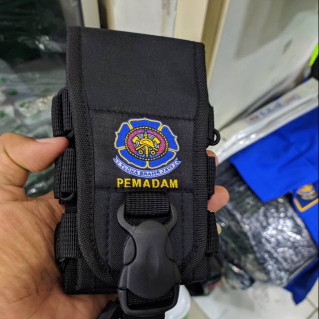 Sarung hp pemadam