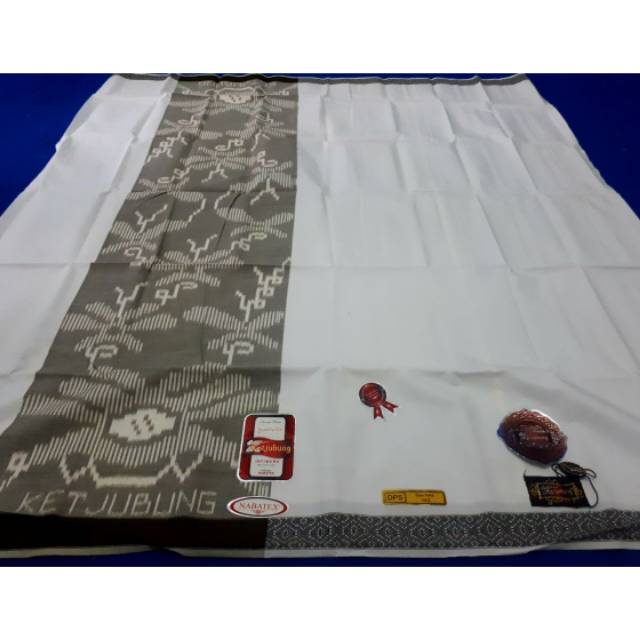 Sarung ketjubung polos dreep putih