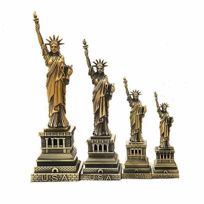 Souvenir The Statue of Liberty 15.5CM / Souvenir Oleh2 New York 2264