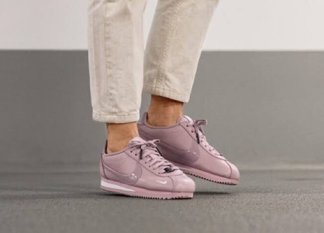 nike cortez plum chalk