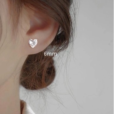 Anting Tusuk Stenless Bentuk Love Zirkon Artifisial Bentuk Hati Warna Stell Gold dan Silver 0,4cm, 0,5cm, 0,6cm, dan 0,8cm