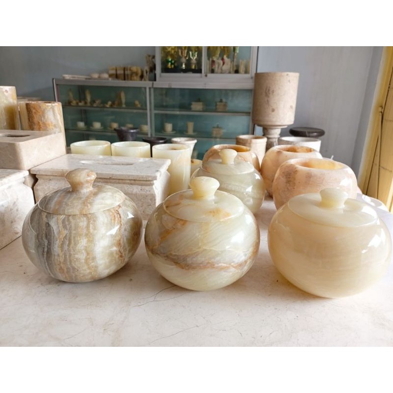 

Toples onix batuan super khas Tulungagung