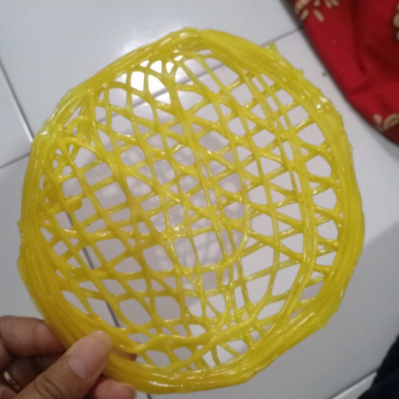 

kerupuk mie kuning atau kerupuk asinan, ukuran besar 1ball, khas Harjosari kidul Tegal
