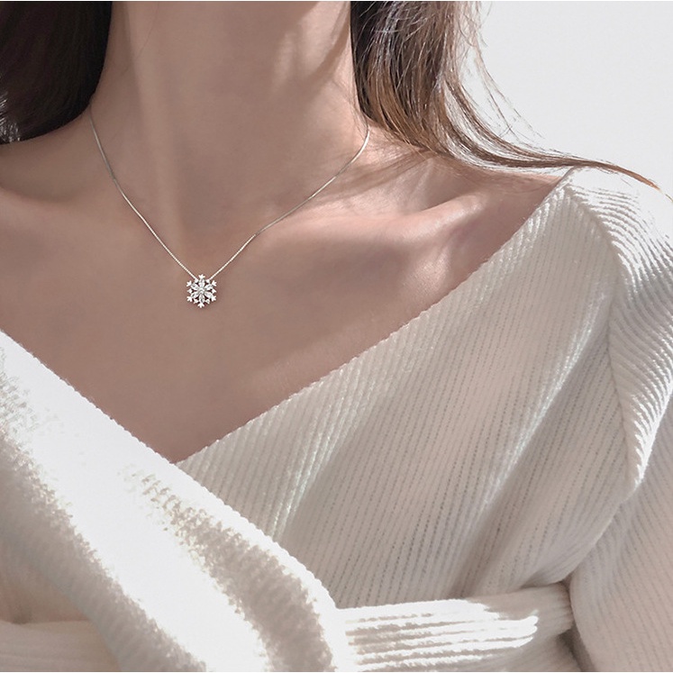 Korean version of zircon snowflake light luxury temperament all-match pendant clavicle chain 210807