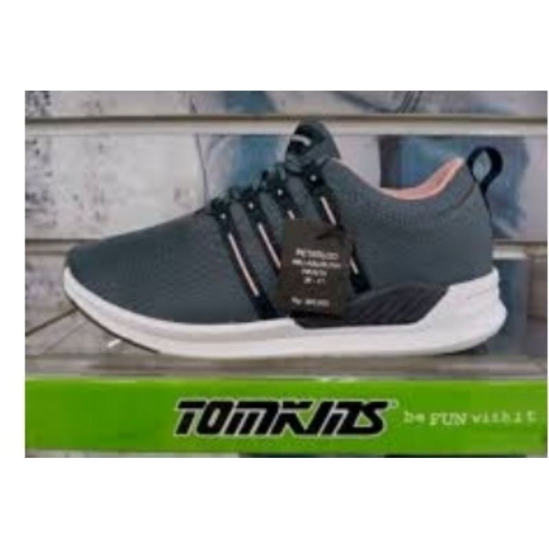 Sepatu Tomkins PETERLOO untuk wanita