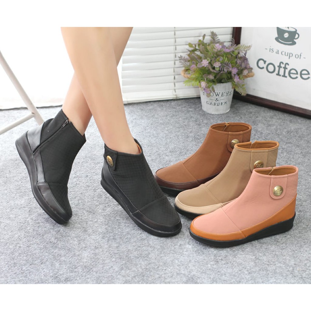 Lynn Boots Wanita BO14C - Coklat / Cream / Hitam / Pink