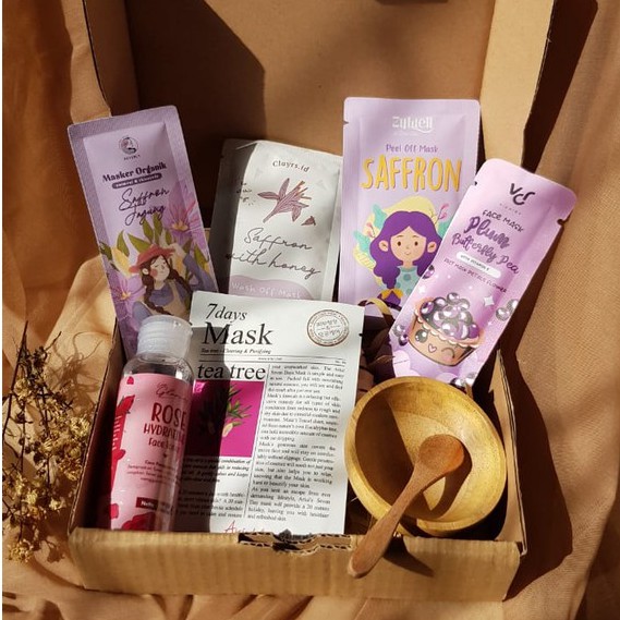 

HAMPERS / KADO ULANG TAHUN / WISUDA DLL PILIHAN AMK
