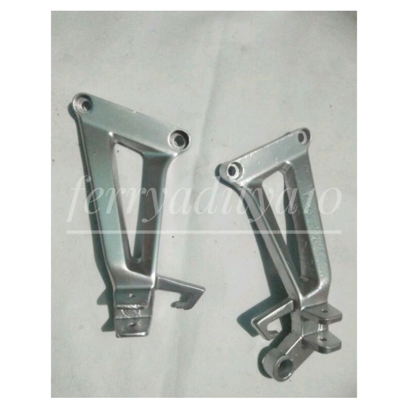 footstep belakang cb150r thailand