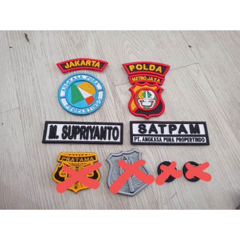 emblem satpam (nama, satpam, logo perusahaan, wilayah, POLDA dan logo perusahaan)
