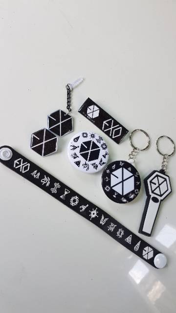 Paket exo kpop stuff exo from exo planet isi 7 item