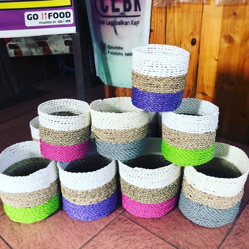 Pot Bunga Anyaman Sintetis