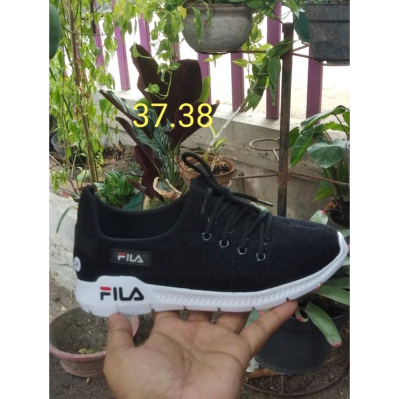 Sepatu Sneaker Sport