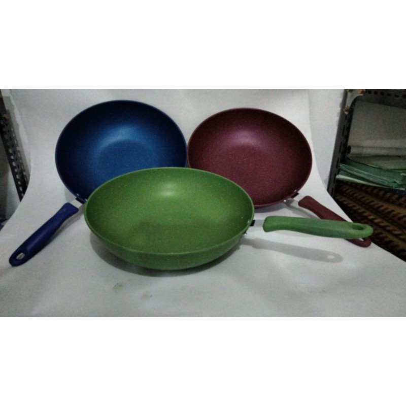 terlaris !!! wajan gagang enamel dan warna GSF anti lengket kuping &amp; gagang uk 32 - uk 34