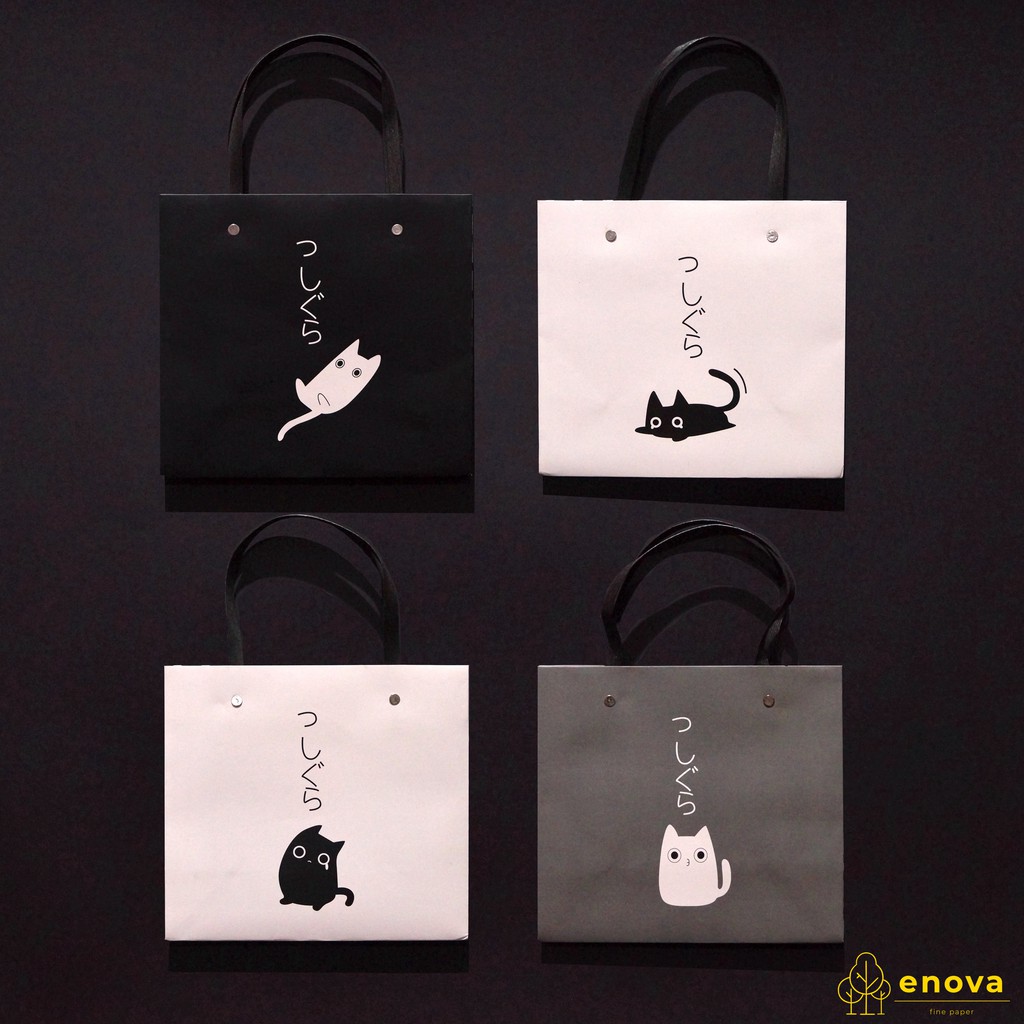 

Paper Shopping Bag / Gift Bag Chubby Cat Horizontal 20x22cm