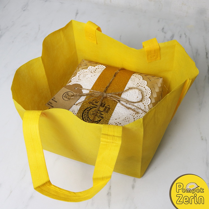 

Promo 7.7 Box Besek Hampers / Kotak Parsel Lebaran Idul Fitri - PEMPEK ZERIN
