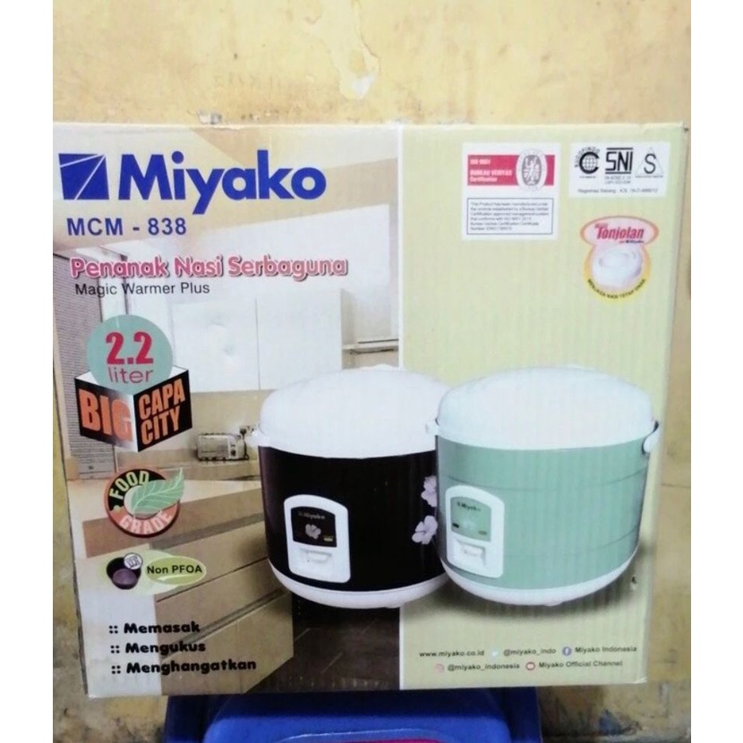 Rice cooker Miyako MCM 838 / Magic com miyako jumbo 2,2 Liter mejikom penanak pemasak nasi
