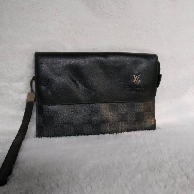 Preloved clutch lv hrga negoo