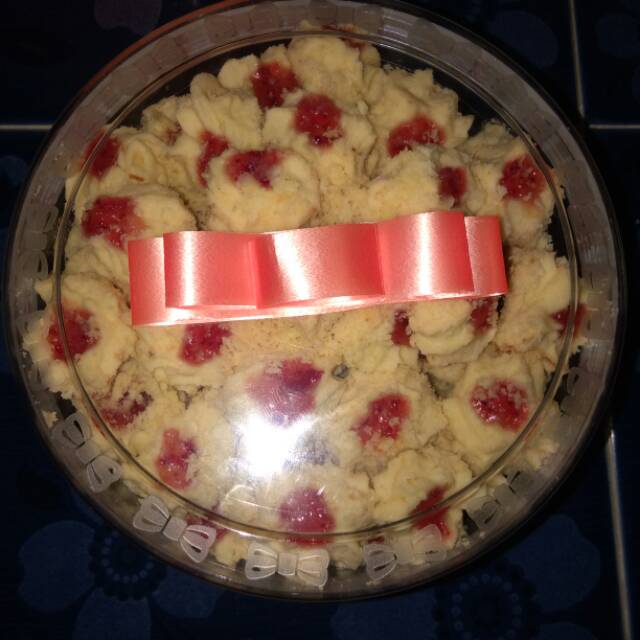 

Wardatul{1D} Kue Kering Rasa Strawberry