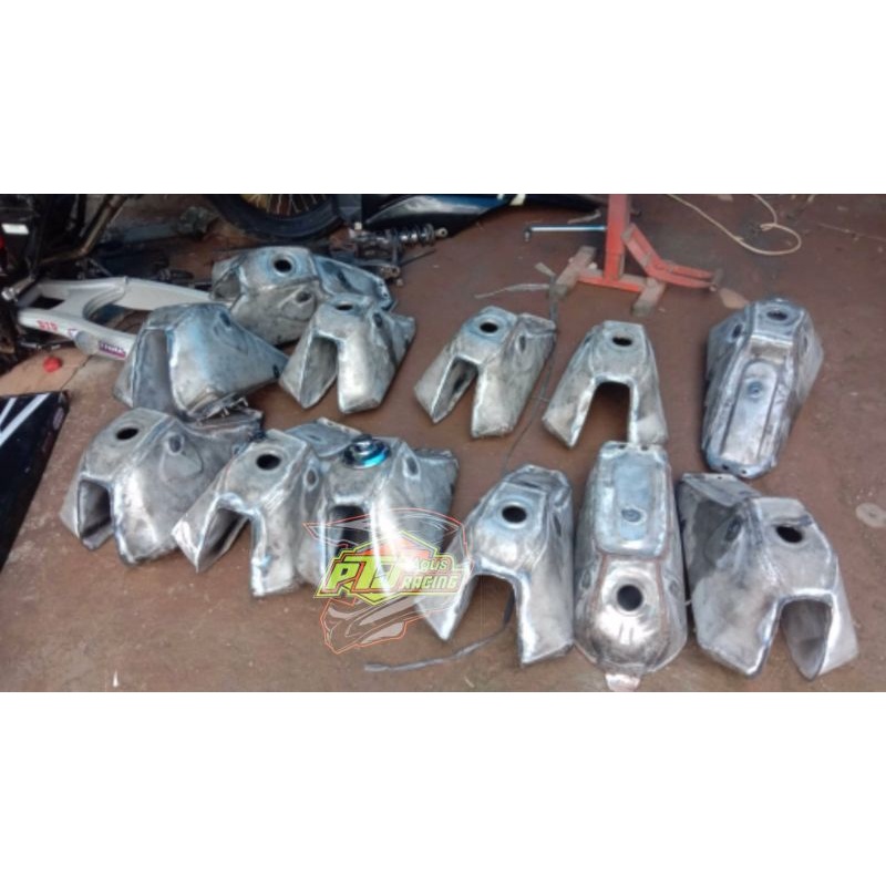 Tengki replika CRF PNP MEGAPRO MONO