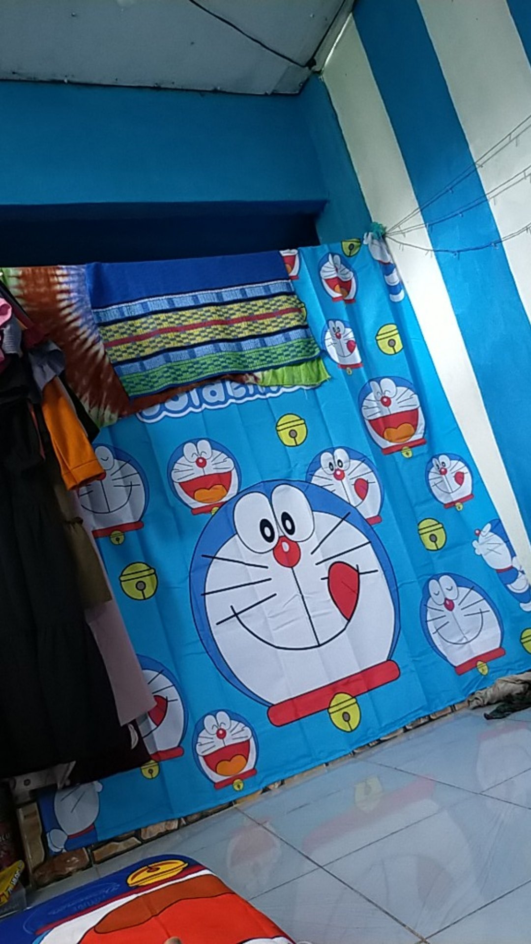 Tirai Kamar Mandi Doraemon