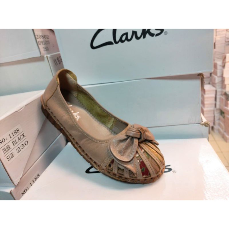 Clarks radial pita / Clarks flat / sepatu Clarks wanita