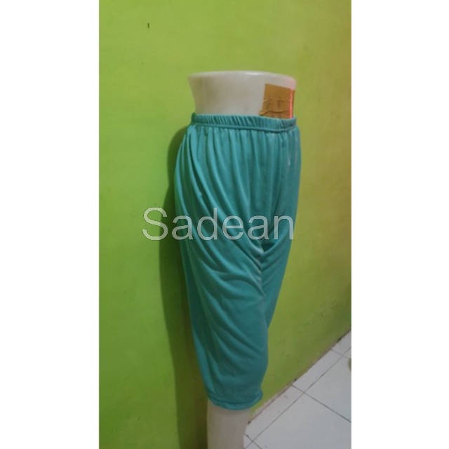 CELANA STRIT SHORT WANITA / CELANA KOLOR WANITA MURAH/DALEMAN ROK