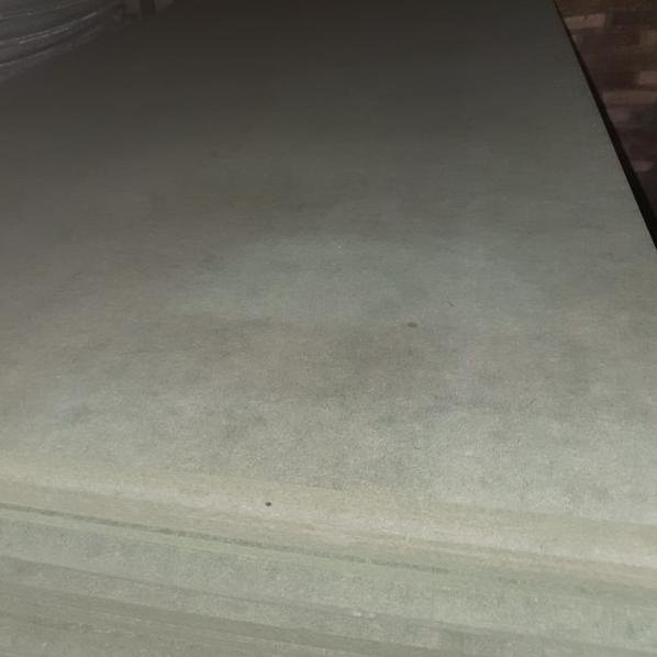 ▲ MDF hijau 3 mm / Triplek 3 mm MDF hijau HMR / MDF 3mm HMR ☈