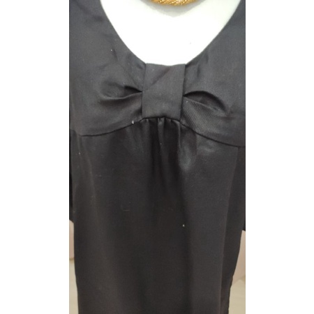 dress hitam lengan balon