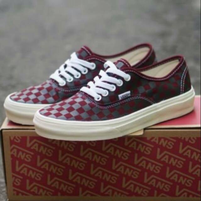 Sepatu Vans Authentic Checkerboard Vault OG LX