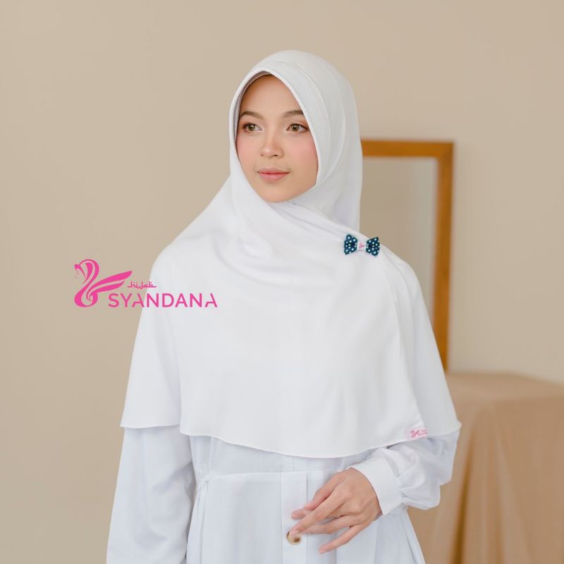 HIJAB SYANDANA warna PUTIH. Hijab Gocil / Lisya / Gosya. Bergo warna Putih Premium. Hijab Syar'i war