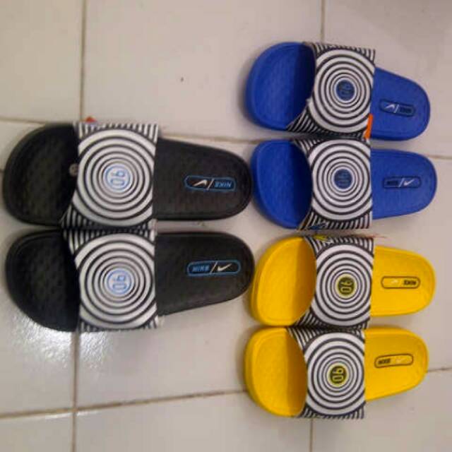 Sandal Selop Nike 727