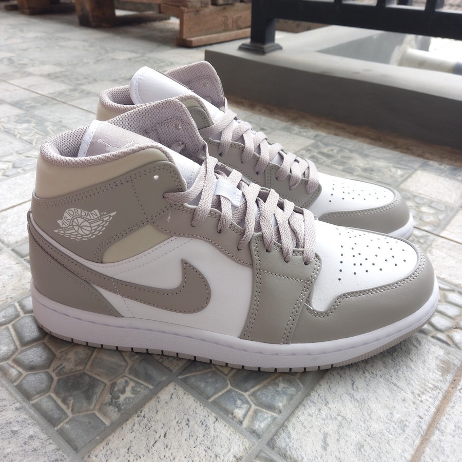 Air Jordan 1 Mid Linen - Local Pair