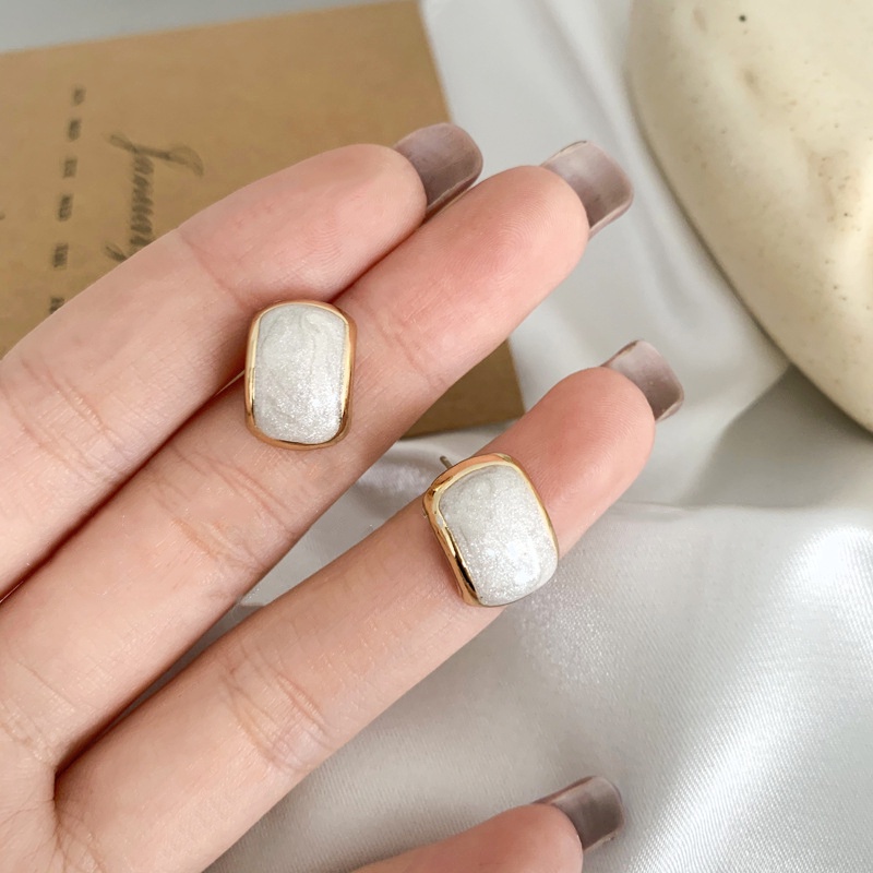 Anting Tusuk Gantung Wanita Bahan Metal Desain Geometri Hias Mutiara Gaya Korea / Retro Untuk Hadiah 2022