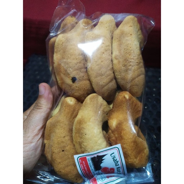 

Kue Bolu Ikan 12 Buah | GRATIS BUBBLE WRAP