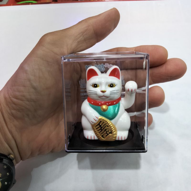 Pajangan Lucky Cat terkecil