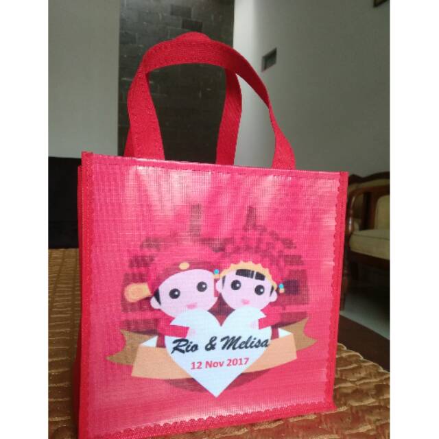 

Tas souvenir sanggitan (lamaran)
