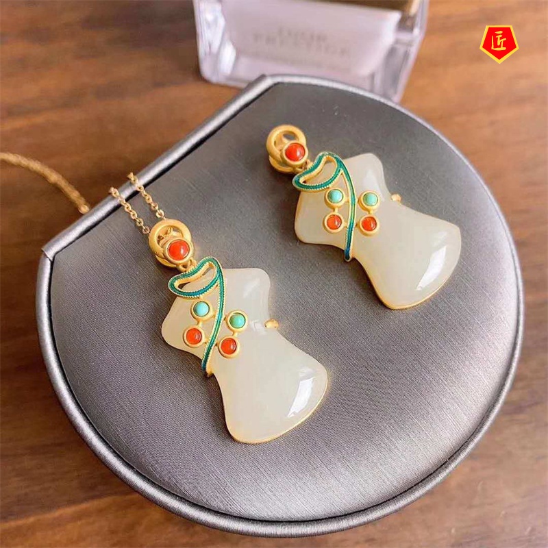 [Ready Stock]Hotian Jade Pendant Cheongsam Women's Gold Inlaid Jade Necklace