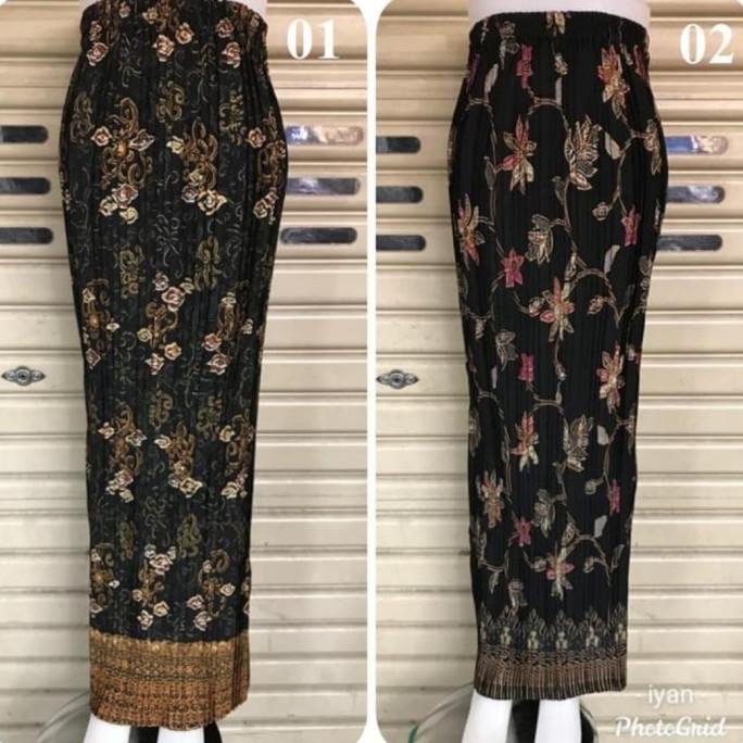 Rok Plisket Batik Motif Mega Mendung