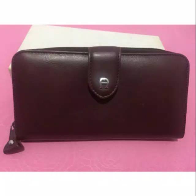 Preloved dompet aigner