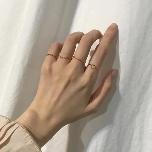 4pcs / Set Cincin Jari Telunjuk Bentuk Bulat Hati Bahan Alloy Gaya Korea Untuk Wanita