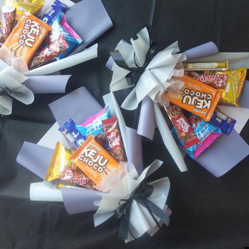 Buket snack, buket jajan, snack tower, buket wisuda, buket ulang tahun