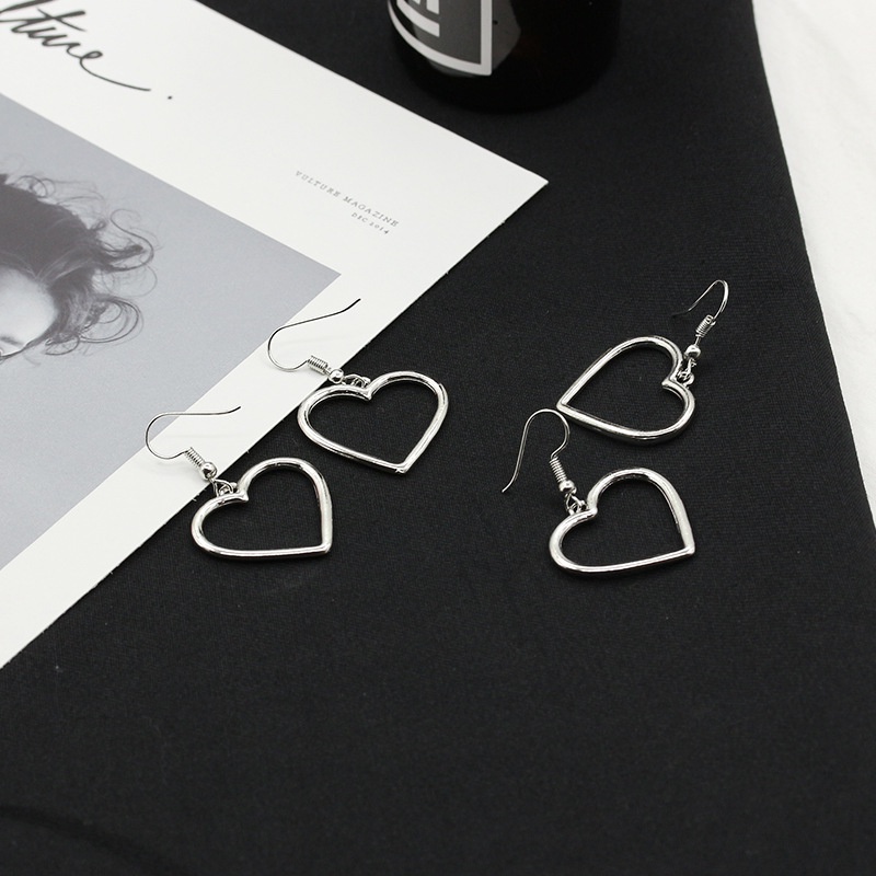 Anting Kait Gantung Desain Hati Warna Silver Gaya Simple Untuk Wanita