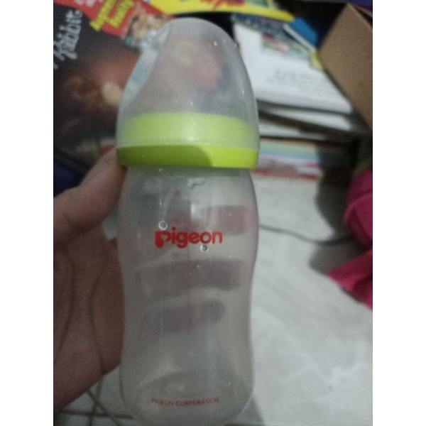 Botol susu pigeon 240 ml preloved
