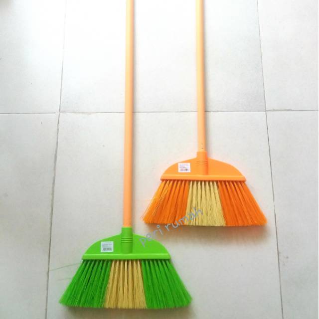 Sapu Lantai Plastik Lion Star