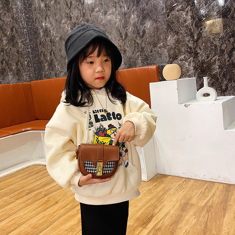 TAS FASHION KOREA SELEMPANG JALAN JALAN ANAK BAG BAHU LUCU PEREMPUAN CATALOG BDBG GD