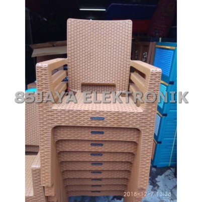 Kursi Plastik Napolly Big 8R3 Arm (Harga Promo)